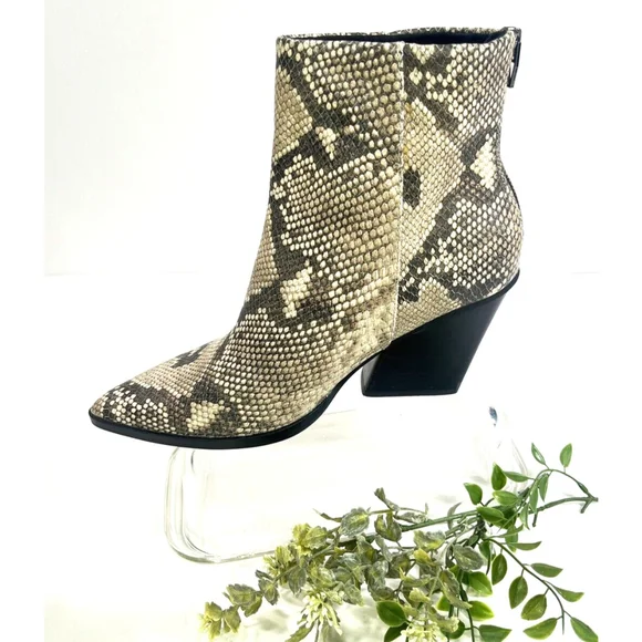 Dolce Vita Womens Snakeskin Print Leather Ankle Boots Size 9.5 Issa NEW - Picture 15 of 15
